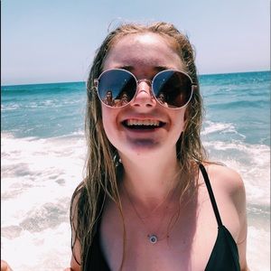 Meet your Posher, Olivia